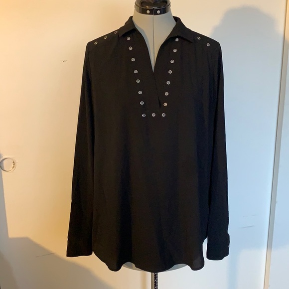 Black long sleeve shirt grommet details M / L - Picture 4 of 13
